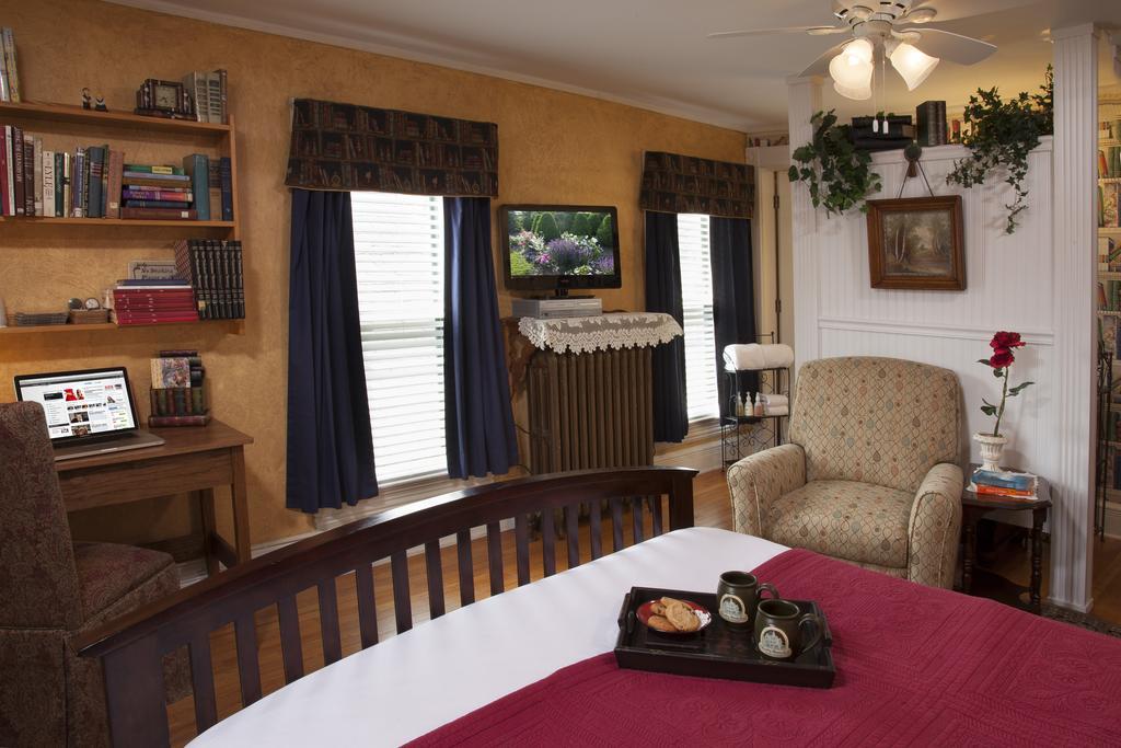 Westby House Inn Ngoại thất bức ảnh
