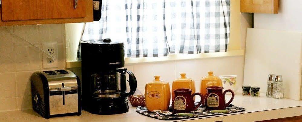 Westby House Inn Ngoại thất bức ảnh
